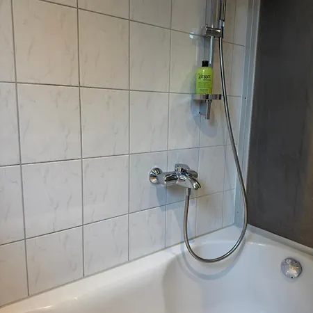 2,5 In Fuerstenfeldbruck-buchenau Apartment